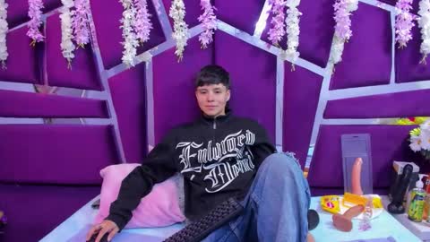 Snapshot of bruno_cruz chatting on 11.25.25 Bruno Cruz online show from 11.25.25