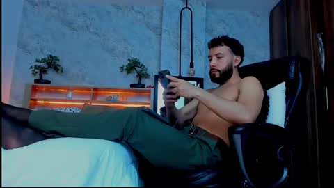 Snapshot of bruno_woods chatting on 03.11.25 Andres Suarez online show from 03.11.25