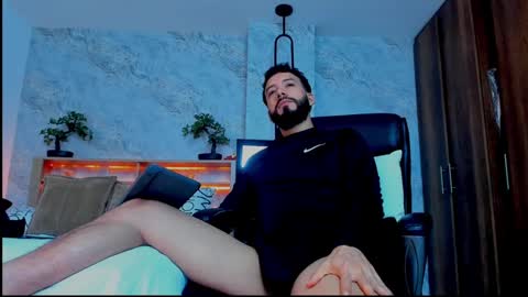 Snapshot of bruno_woods chatting on 03.12.25 Andres Suarez online show from 03.12.25