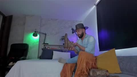 Snapshot of bruno_woods chatting on 10.30.25 Andres Suarez online show from 10.30.25