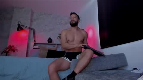 Snapshot of bruno_woods chatting on 11.21.25 Andres Suarez online show from 11.21.25