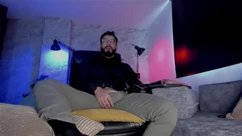 Snapshot of bruno_woods chatting on 11.25.25 Andres Suarez online show from 11.25.25