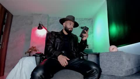 Snapshot of bruno_woods chatting on 12.05.25 Andres Suarez online show from 12.05.25