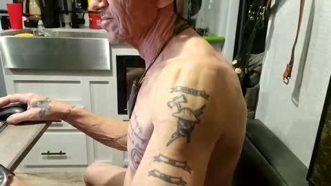 Steve... aka SkinnieDippin aka TimberTramp online show from 03.02.25