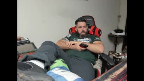 Snapshot of brutalmaster1983 chatting on 12.23.25 BRUTALMASTER1983 online show from 12.23.25