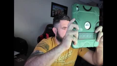 Snapshot of brutalmaster1983 chatting on 01.14.26 BRUTALMASTER1983 online show from 01.14.26