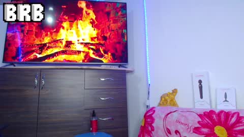 BRYAM INDEPENDENT MODEL online show from 01.28.25