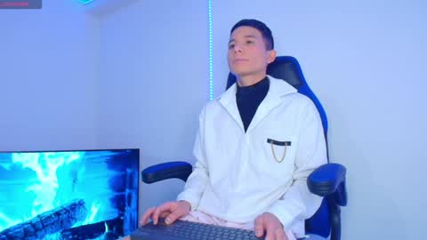 BRYAM INDEPENDENT MODEL online show from 02.01.25