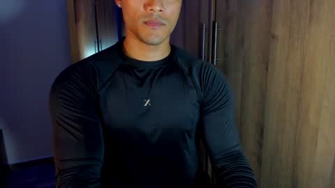 Snapshot of bryan_boy_ chatting on 02.04.25 bryan online show from 02.04.25