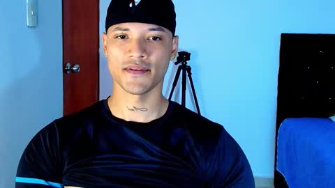 Snapshot of bryan_boy_ chatting on 10.08.25 bryan online show from 10.08.25