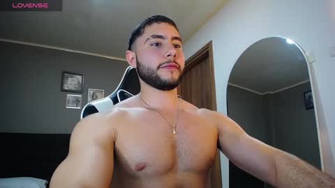 Snapshot of bryan_oficials chatting on 12.24.24 bryan_oficials online show from 12.24.24