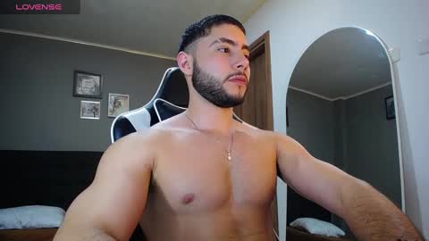 Snapshot of bryan_oficials chatting on 12.26.24 bryan_oficials online show from 12.26.24