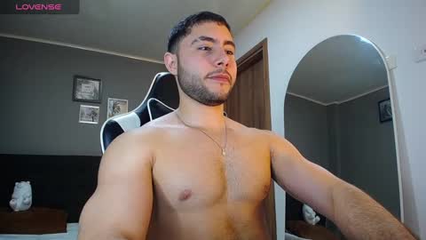 Snapshot of bryan_oficials chatting on 01.06.25 bryan_oficials online show from 01.06.25