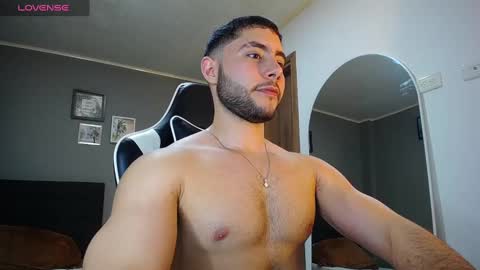 Snapshot of bryan_oficials chatting on 01.10.25 bryan_oficials online show from 01.10.25