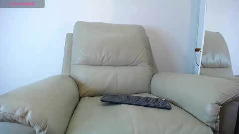 Snapshot of bryan_oficials chatting on 02.19.25 bryan_oficials online show from 02.19.25