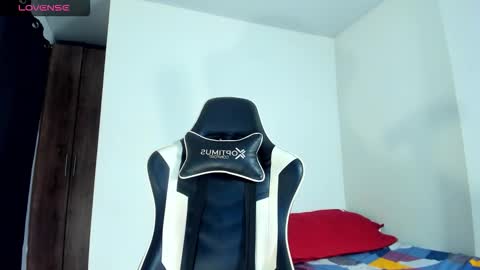 Snapshot of bryan_oficials chatting on 09.26.25 bryan_oficials online show from 09.26.25