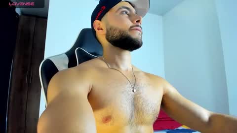 Snapshot of bryan_oficials chatting on 09.30.25 bryan_oficials online show from 09.30.25