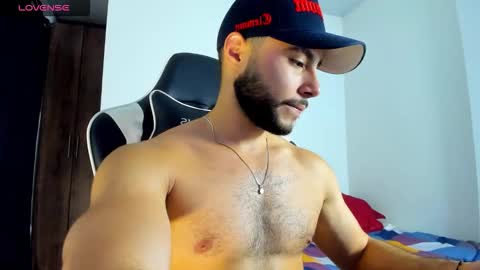 Snapshot of bryan_oficials chatting on 10.03.25 bryan_oficials online show from 10.03.25