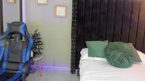 Bryan online show from 12.14.25