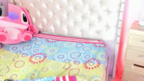 Snapshot of bryonny_ chatting on 12.12.24 Carly online show from 12.12.24