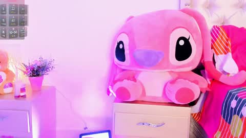 Snapshot of bryonny_ chatting on 02.05.25 Carly online show from 02.05.25