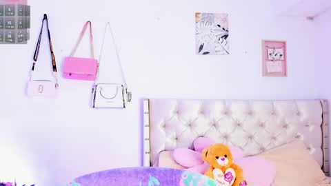 Snapshot of bryonny_ chatting on 02.12.25 Carly online show from 02.12.25