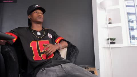 Snapshot of bryxxxon1 chatting on 02.02.25 Bryxon online show from 02.02.25