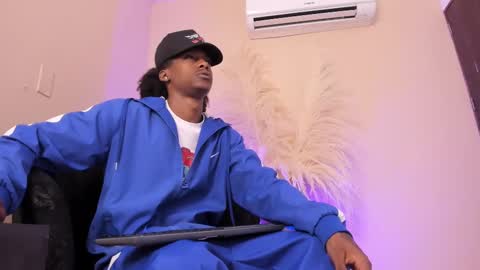 Snapshot of bryxxxon1 chatting on 02.18.25 Bryxon online show from 02.18.25