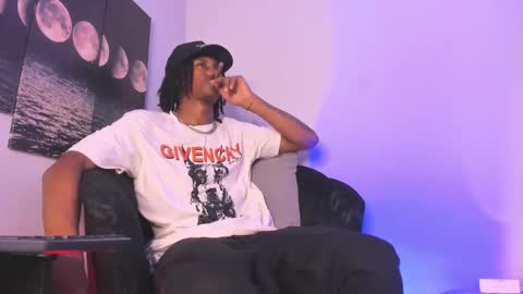 Snapshot of bryxxxon1 chatting on 09.12.25 Bryxon online show from 09.12.25