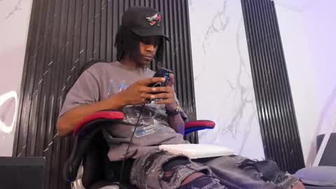 Snapshot of bryxxxon1 chatting on 09.22.25 Bryxon online show from 09.22.25