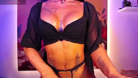 Snapshot of bs12345hb chatting on 10.18.25 samm online show from 10.18.25