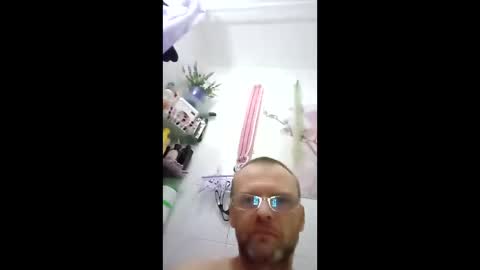 Snapshot of btfhhyivf chatting on 11.30.25 Bes online show from 11.30.25