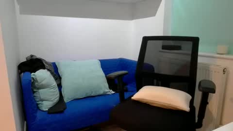 Snapshot of bubblebumdave chatting on 12.16.25 Bubblebum online show from 12.16.25