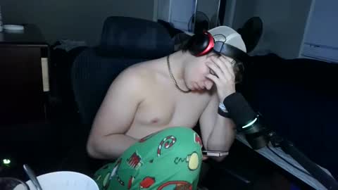 Snapshot of bubblebuttbdn chatting on 12.01.25 BubblebuttBdn online show from 12.01.25