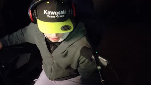 Snapshot of bubblebuttbdn chatting on 03.13.26 BubblebuttBdn online show from 03.13.26