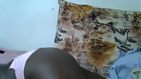 Snapshot of bubbly_ass247 chatting on 09.14.25 bubbly online show from 09.14.25