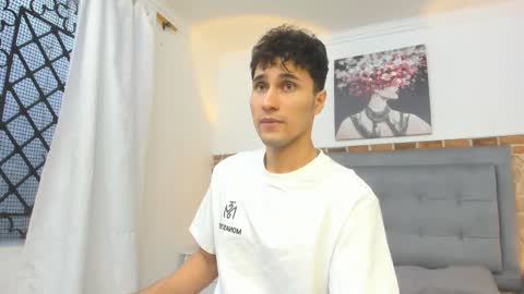 Snapshot of buddy_whitte chatting on 01.18.25 Buddy Whitte online show from 01.18.25