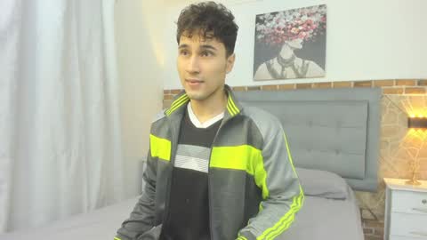 Snapshot of buddy_whitte chatting on 01.21.25 Buddy Whitte online show from 01.21.25