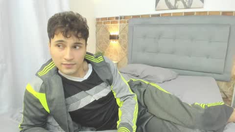 Snapshot of buddy_whitte chatting on 01.21.25 Buddy Whitte online show from 01.21.25