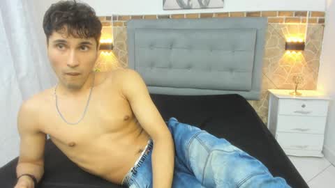 Snapshot of buddy_whitte chatting on 01.29.25 Buddy Whitte online show from 01.29.25