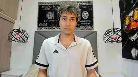 Snapshot of buddy_whitte chatting on 10.30.25 Buddy Whitte online show from 10.30.25