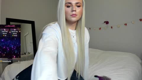 Snapshot of buitifulblonde chatting on 01.06.25 buitifulblonde online show from 01.06.25