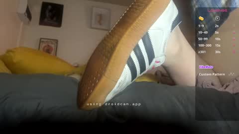 Snapshot of bukkakebae chatting on 01.10.25 bukkakebae online show from 01.10.25