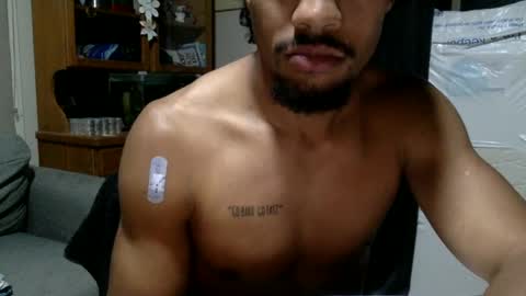 Snapshot of bulaboy27 chatting on 01.02.25 meaty man online show from 01.02.25