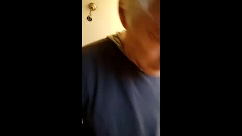 Snapshot of bulkyboners chatting on 02.05.25 ejaculation for 250 online show from 02.05.25