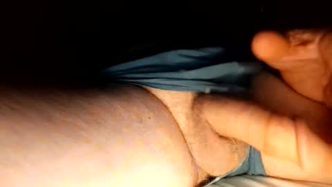 Snapshot of bulkyboners chatting on 10.21.25 ejaculation for 250 online show from 10.21.25