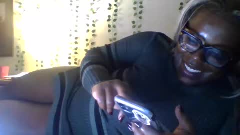 Snapshot of bunny8354367 chatting on 11.18.25 Bunny online show from 11.18.25