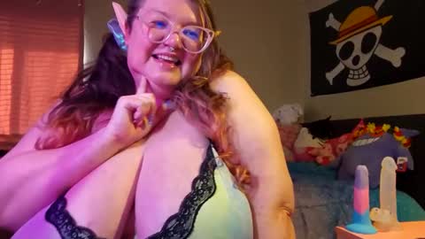 Snapshot of bunnyarcana420 chatting on 10.15.25 bunnyarcana420 online show from 10.15.25
