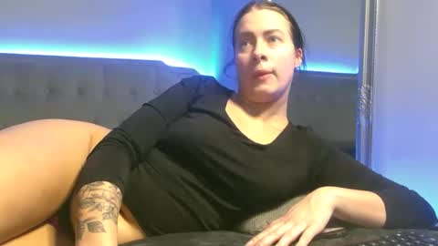 Snapshot of bunnyela chatting on 02.13.26 bunnyela online show from 02.13.26