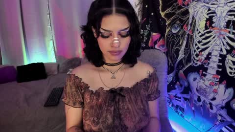   online show from 01.03.25